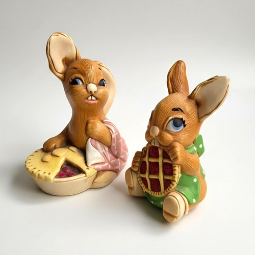 Cute pair pendelfin - of, rabbit