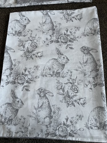 Vintage style pair toile - style,