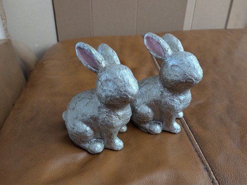 Pair silver resin rabbits - silver,