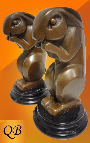 Bronze figurine sculpture art - figurine,