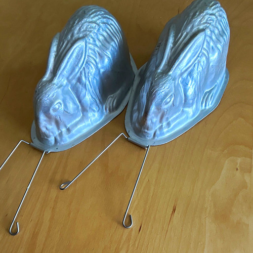 Pair rabbit shaped - shaped, aluminium