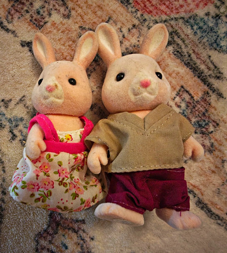 Sylvanian families beige - families,