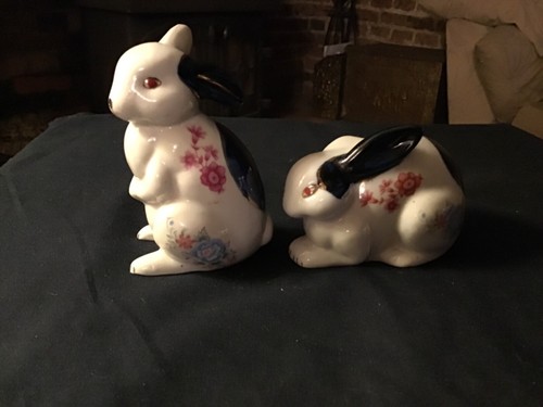 Pair collectable rabbits - collectable, rabbits.